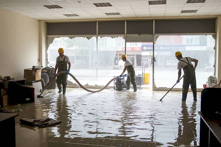 su baskinindan sonra ilk 24 saatte ne yapilmali